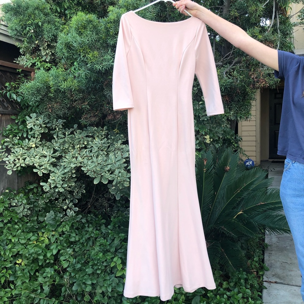 Long light pink formal dress - Picture 3 of 3